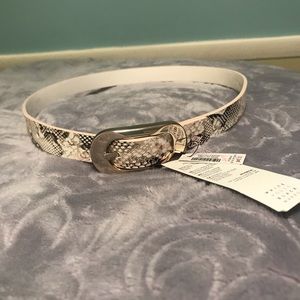 Women's reversible belt